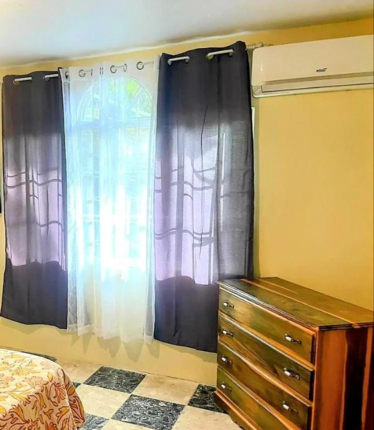 Comfy Apartments Montego Bay