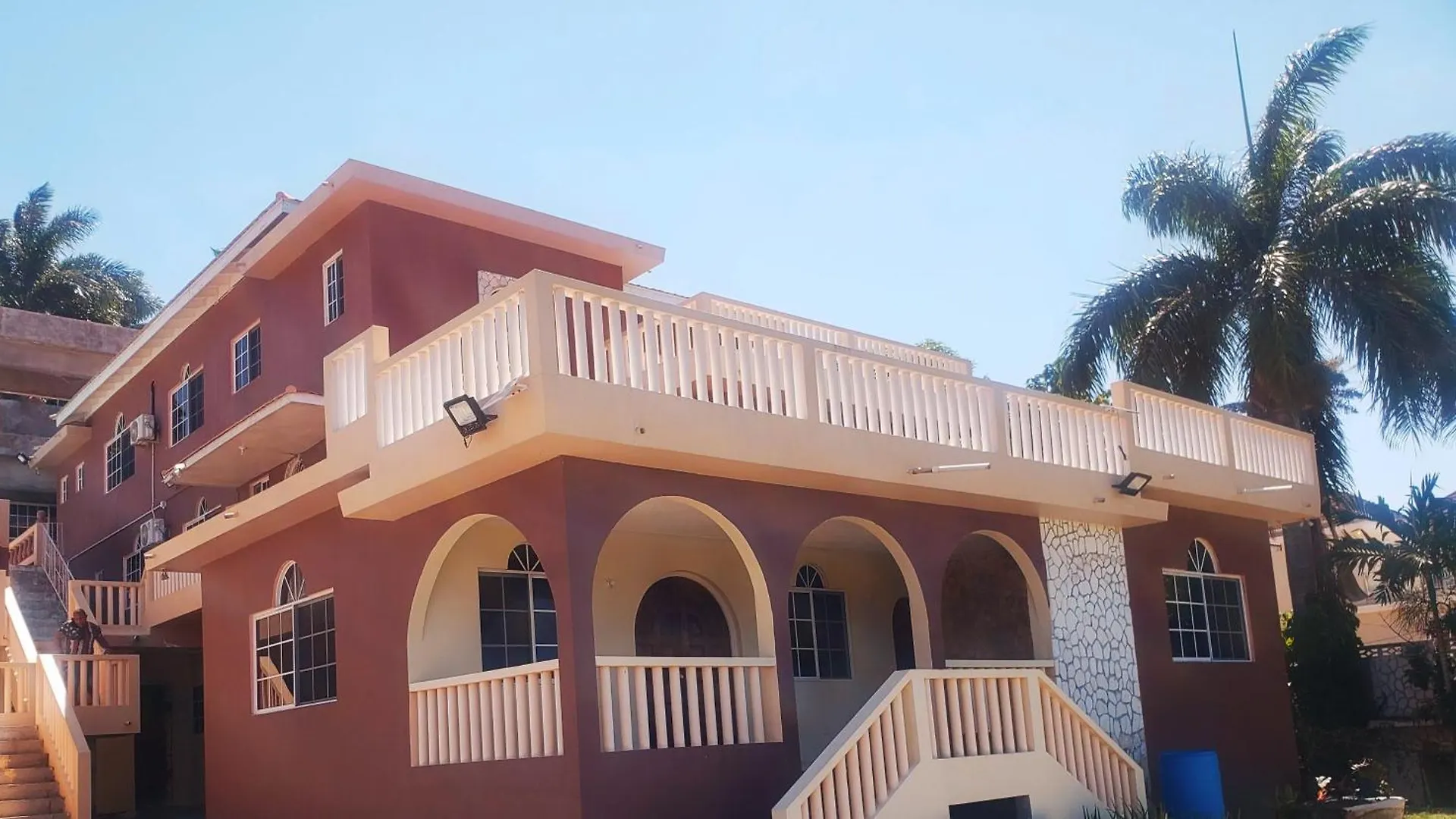 Comfy Apartments Montego Bay Guest house