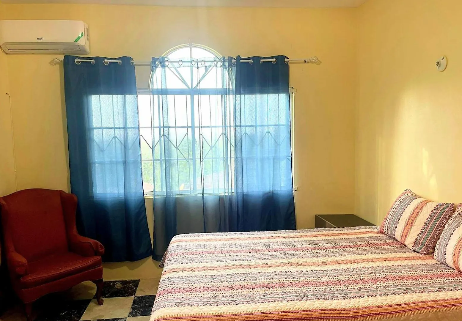 Comfy Apartments Montego Bay Guest house