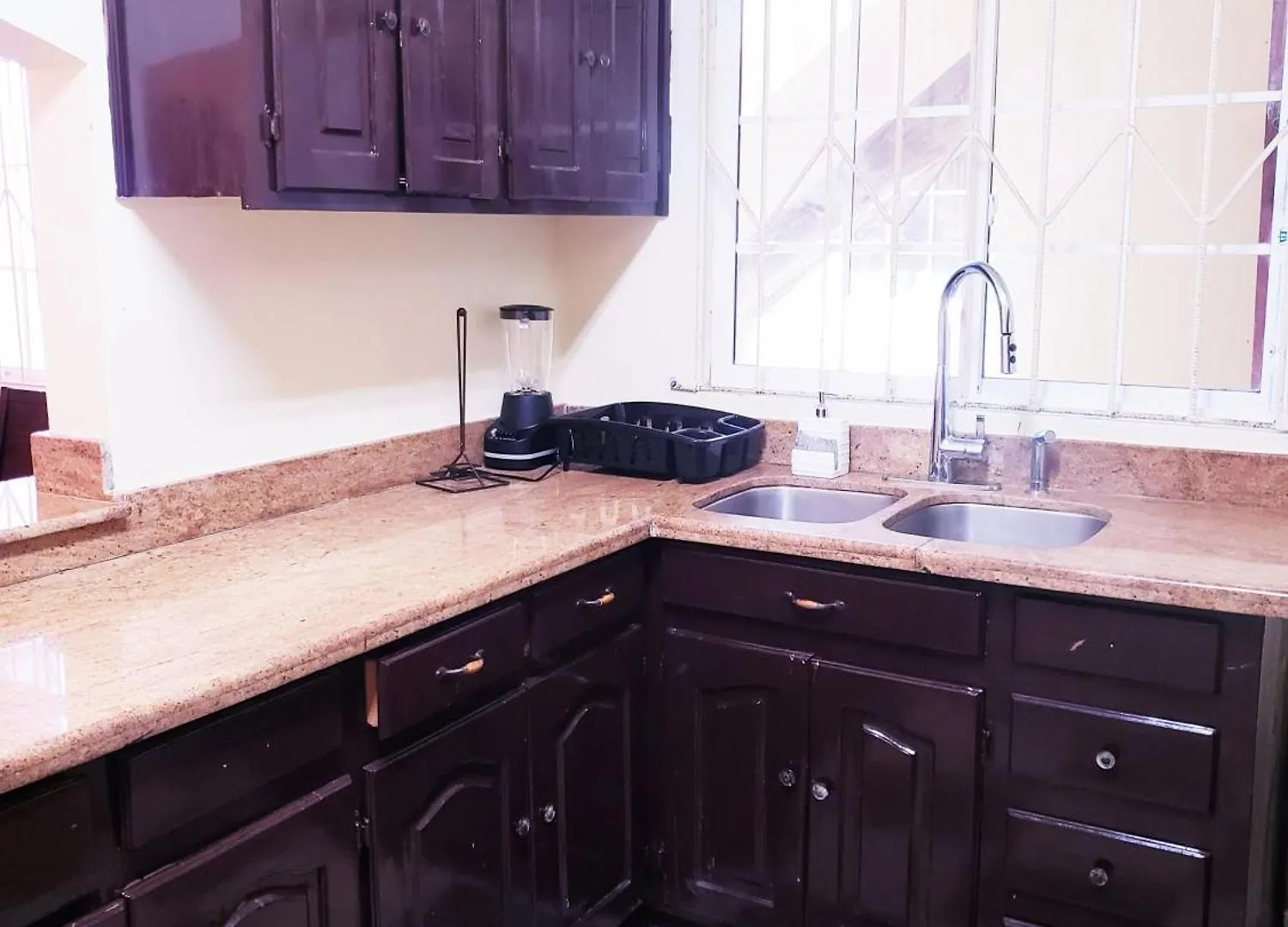 Guest house Comfy Apartments Montego Bay