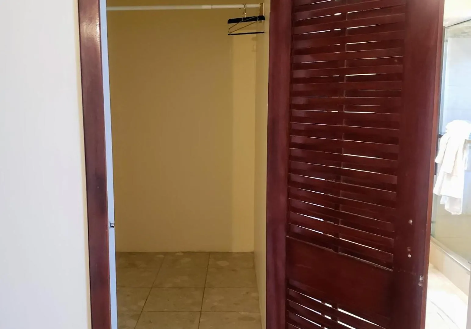 Comfy Apartments Montego Bay Guest house