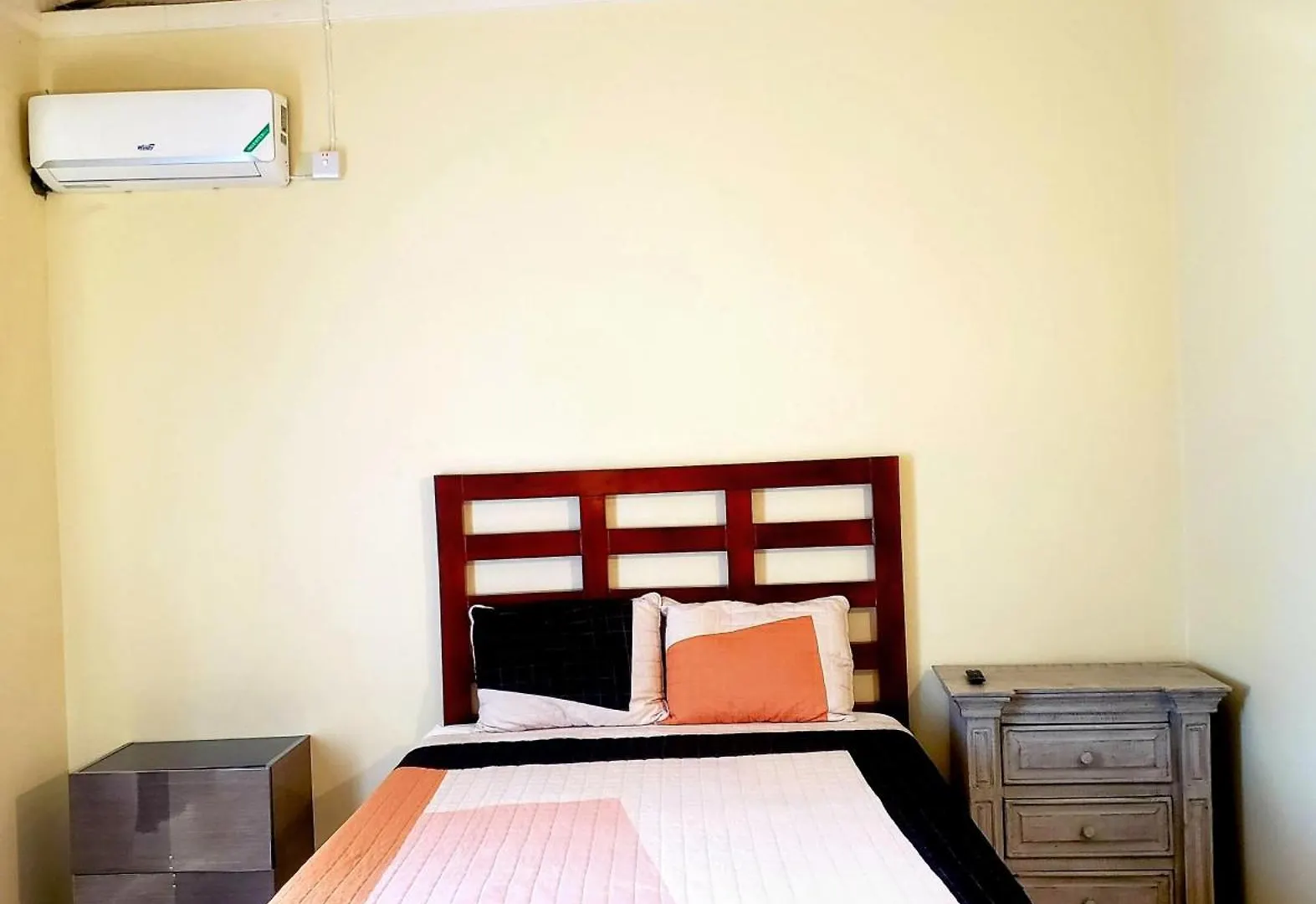 Comfy Apartments Montego Bay Guest house